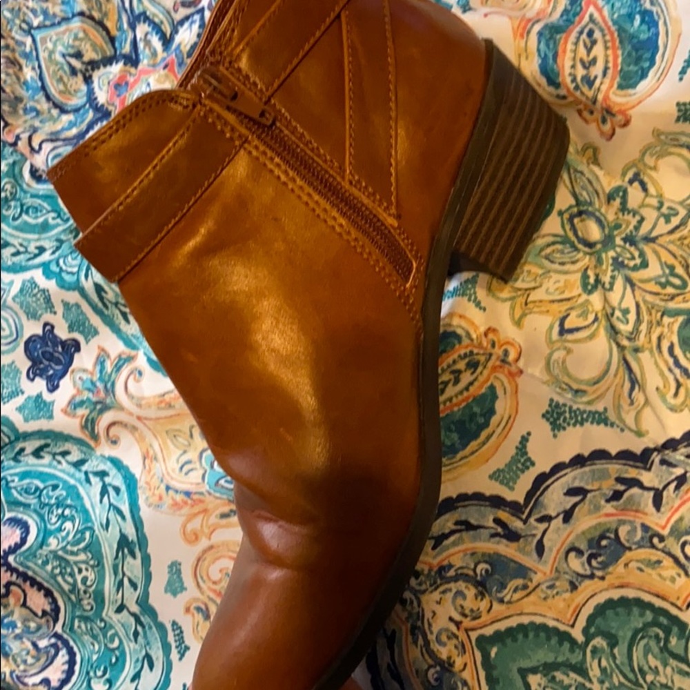 AE boots